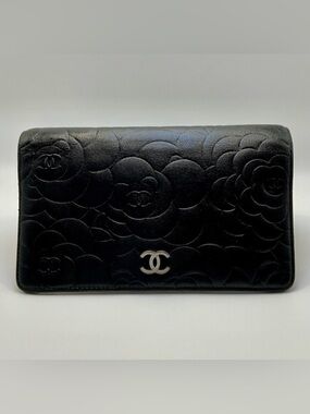 Chanel Camillia CC Logo Lambskin Bifold Wallet- Black